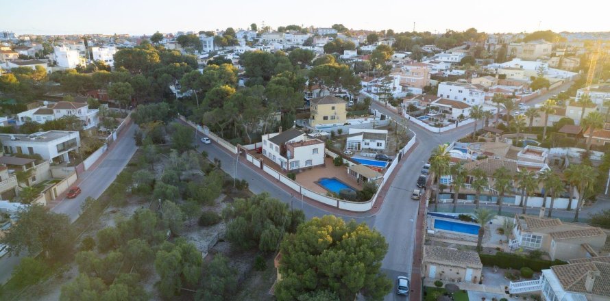 Huvila Los Balcones, Alicante, Espanja 7 makuuhuonetta, 312 m2 No. 142510
