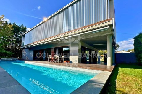 Dom w Figueres, Girona, Hiszpania 4 sypialnie, 374 mkw. nr 160271