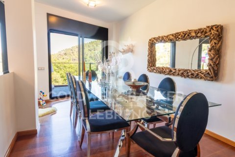 Продажа дома в Барселона, Испания 6 спален, 547м2 №160274 - фото 21