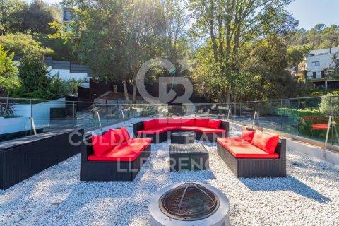 Продажа дома в Барселона, Испания 6 спален, 547м2 №160274 - фото 5