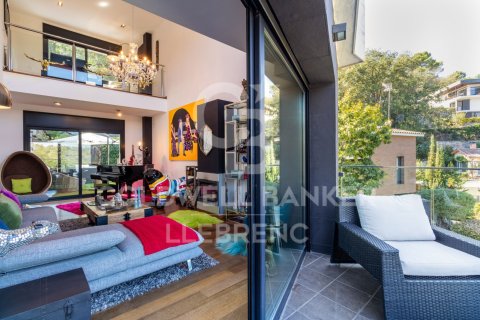 Продажа дома в Барселона, Испания 6 спален, 547м2 №160274 - фото 25