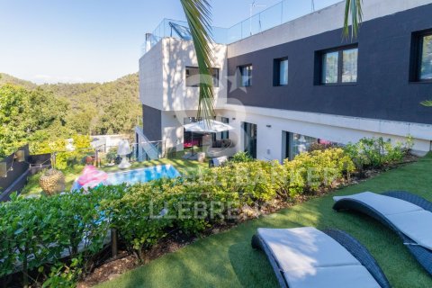 Продажа дома в Барселона, Испания 6 спален, 547м2 №160274 - фото 11