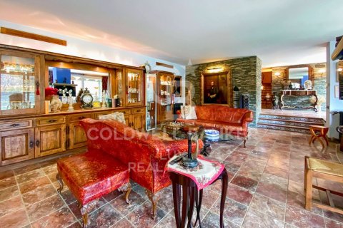 Продажа виллы в Кадакес, Герона, Испания 7 спален, 575м2 №160273 - фото 13