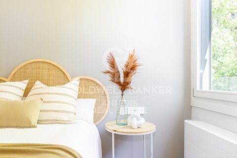 Huoneisto myytävänä Barcelona, Espanja, 2 makuuhuonetta, 93 m2 No. 160270 - kuva 12