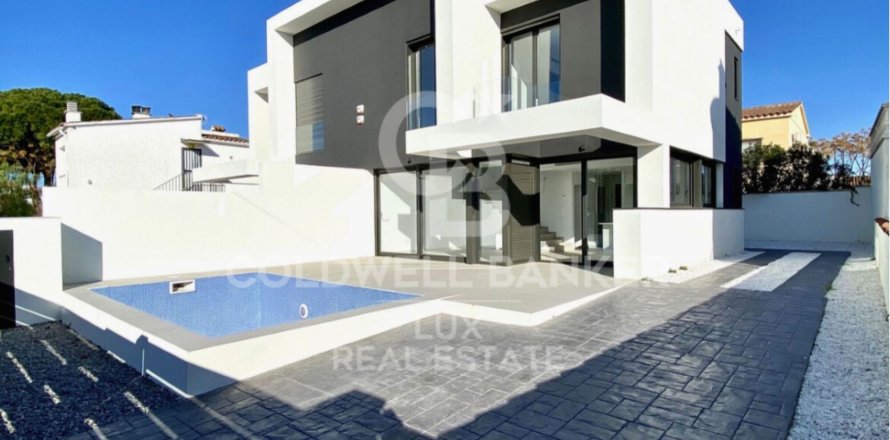 House in Empuriabrava, Girona, Spanien 4 Schlafzimmer, 162 m2 Nr. 160276