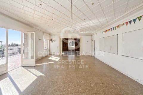 House zum Verkauf in Barcelona, Spanien 8 Schlafzimmer, 950 m2 Nr. 160275 - Foto 9