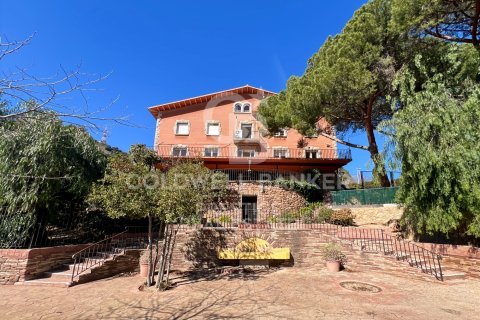 Talo Barcelona, Espanja 8 makuuhuonetta, 950 m2 No. 160275