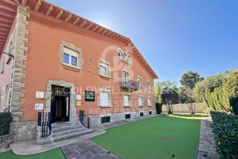 Casa in vendita a Barcelona, Spagna 8 camere da letto, 950 mq. N° 160275 - foto 2