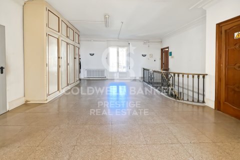 House zum Verkauf in Barcelona, Spanien 8 Schlafzimmer, 950 m2 Nr. 160275 - Foto 12