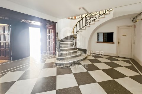 Casa in vendita a Barcelona, Spagna 8 camere da letto, 950 mq. N° 160275 - foto 8