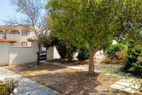 Bungalow till salu i Torrevieja, Alicante, Spanien 1 sovrum, 60 kvm. Nr. 183062 - foto 27