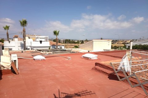 Bungalow till salu i Torrevieja, Alicante, Spanien 1 sovrum, 60 kvm. Nr. 183062 - foto 5