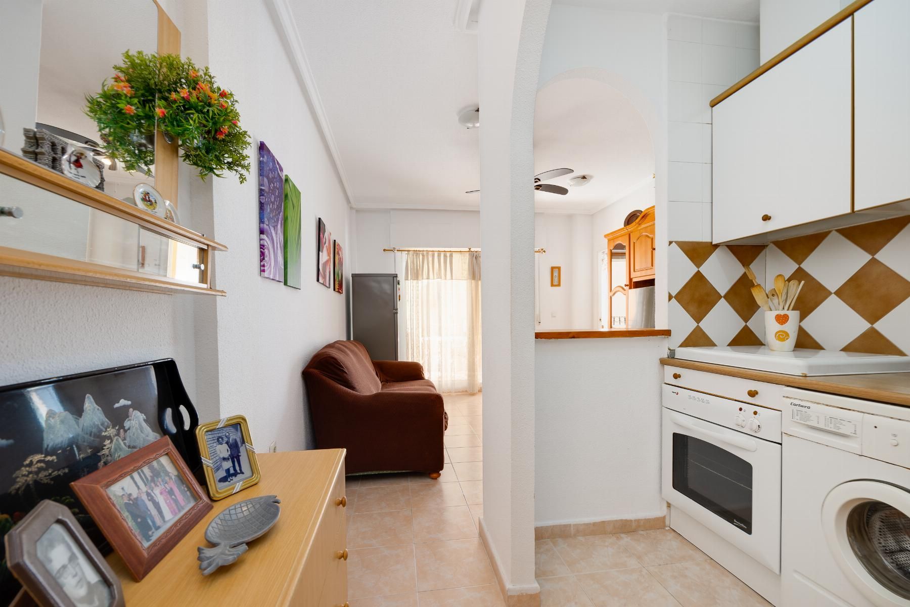 Bungalow in Torrevieja, Alicante, Spain 60 sq.m. No. 183061
