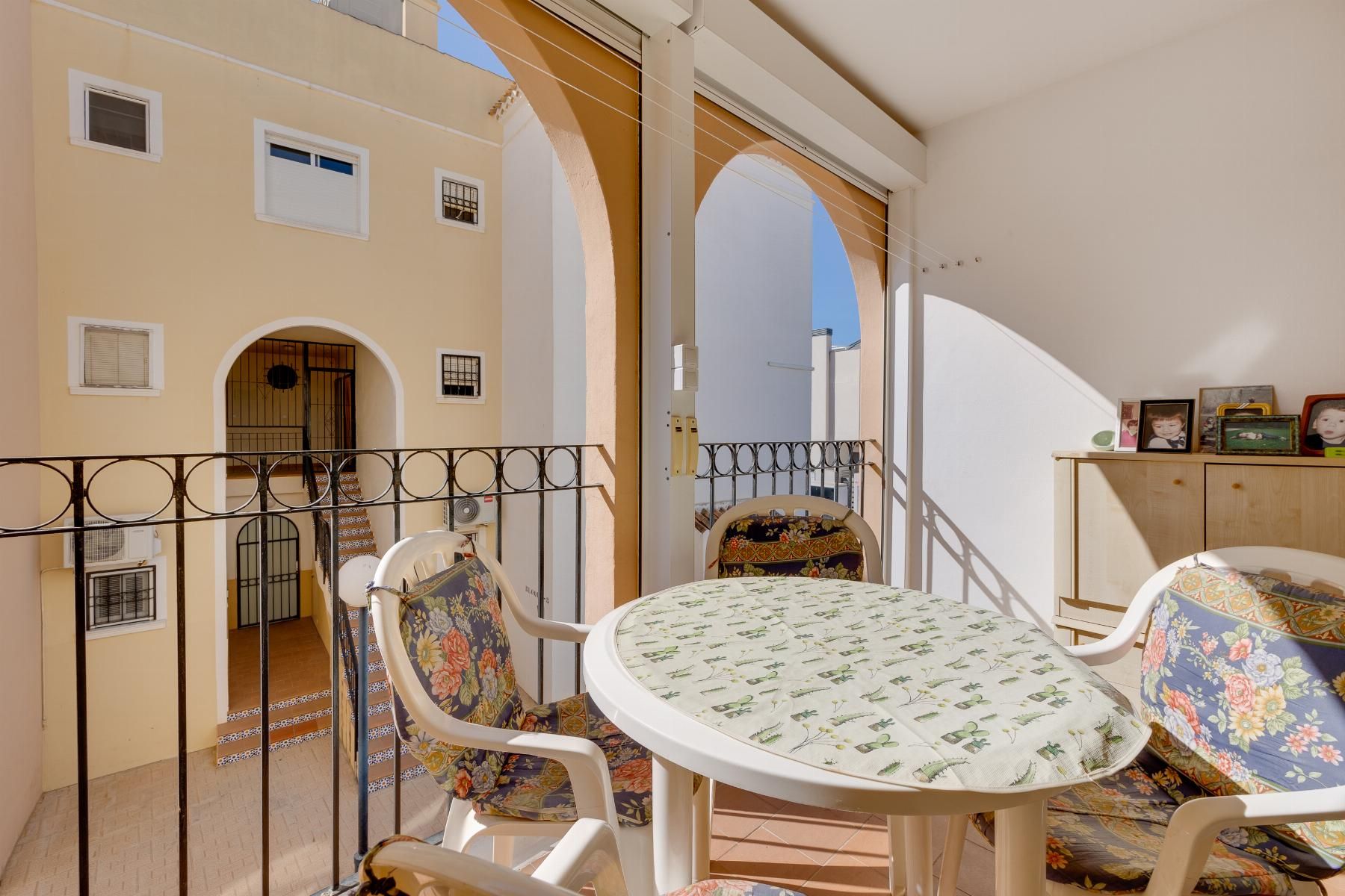 Bungalow in Torrevieja, Alicante, Spain 60 sq.m. No. 183061
