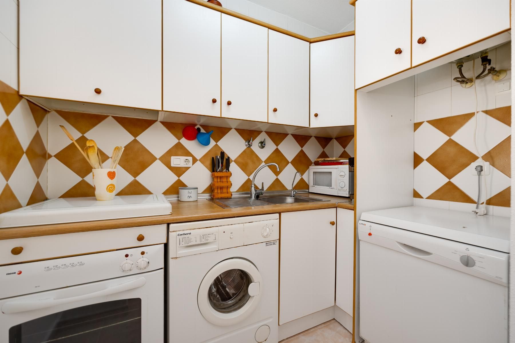 Bungalow in Torrevieja, Alicante, Spain 60 sq.m. No. 183061