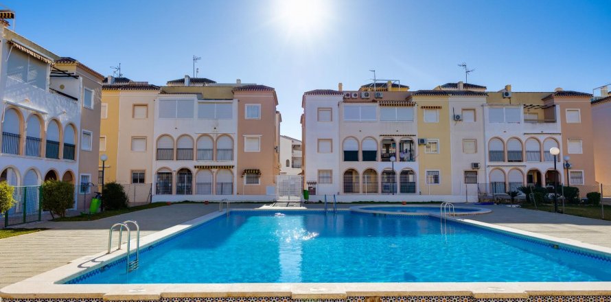 Bungalow in Torrevieja, Alicante, Spain 60 sq.m. No. 183061