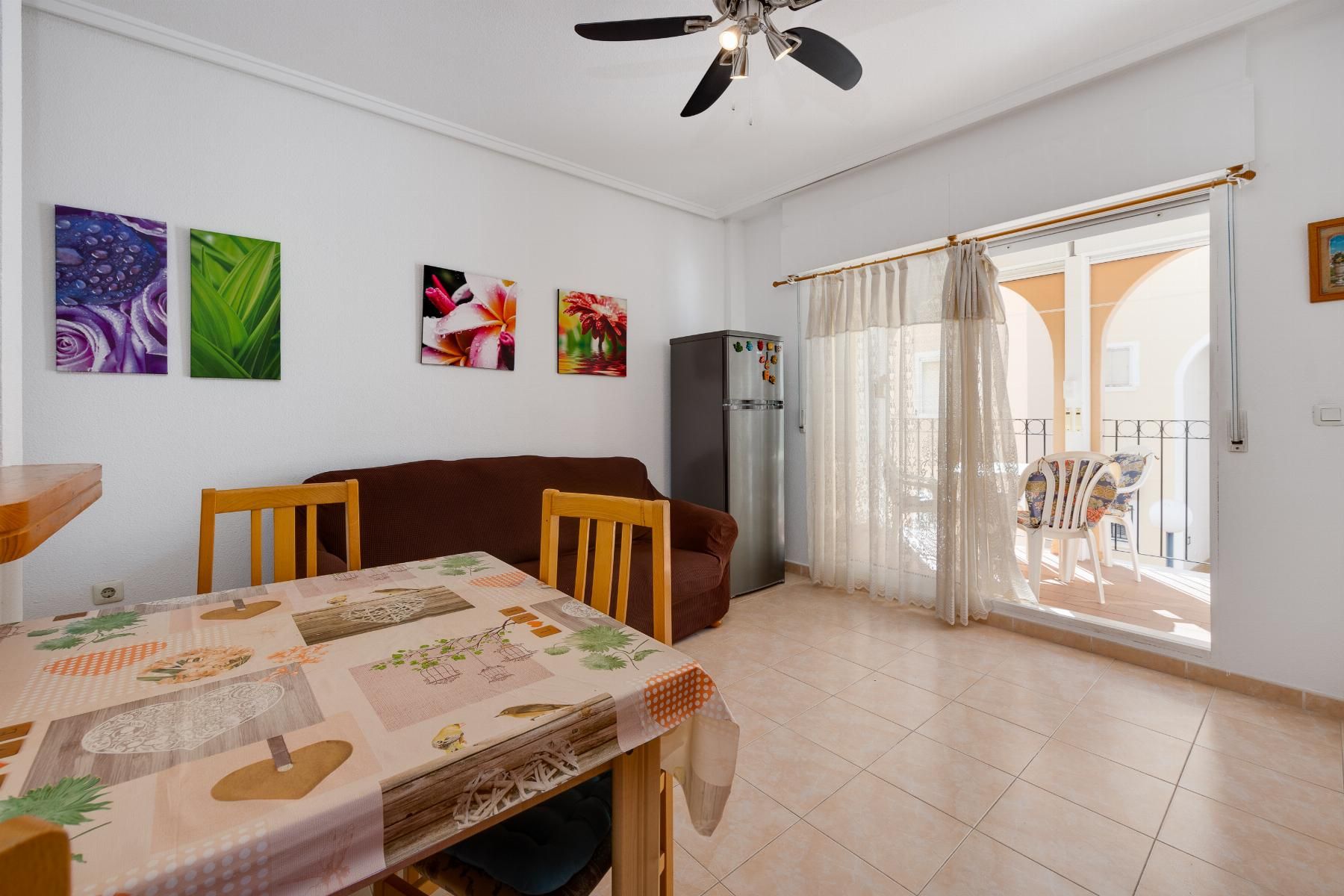 Bungalow in Torrevieja, Alicante, Spain 60 sq.m. No. 183061