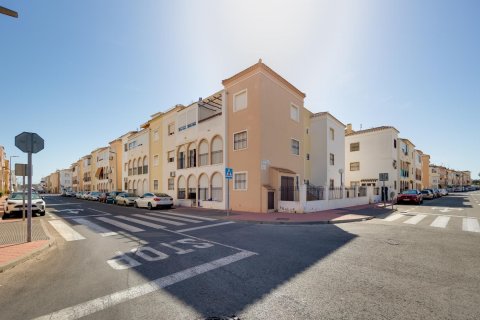 Bungalow for sale in Torrevieja, Alicante, Spain 60 sq.m. No. 183061 - photo 29