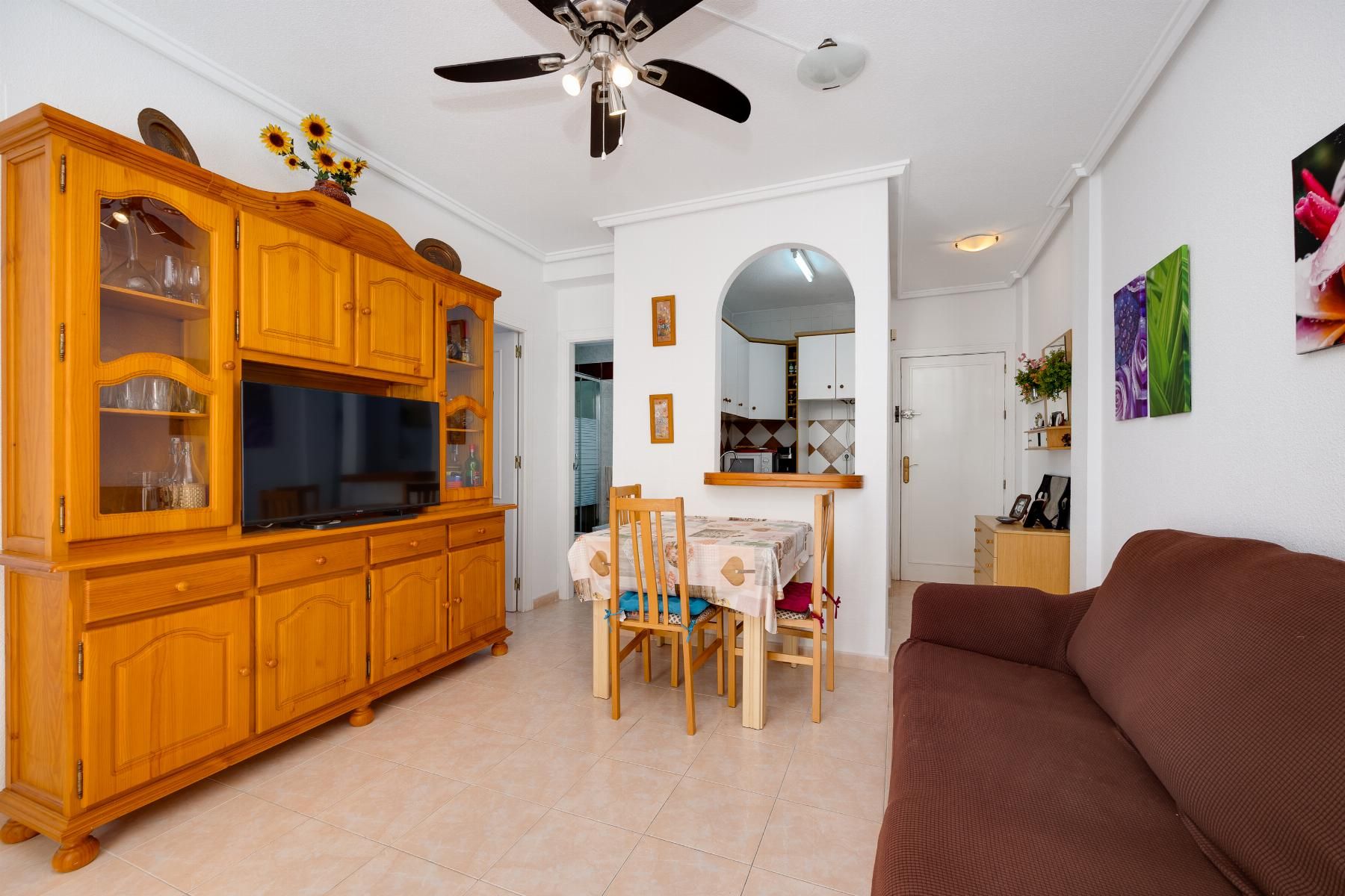 Bungalow in Torrevieja, Alicante, Spain 60 sq.m. No. 183061