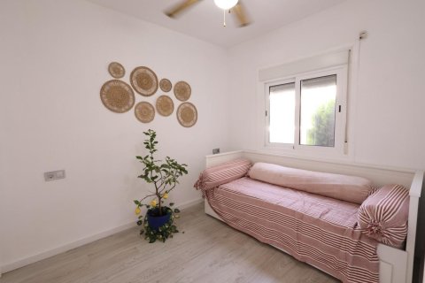 Bungalow for sale in Torrevieja, Alicante, Spain 1 bedroom, 50 sq.m. No. 183063 - photo 11