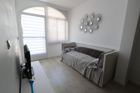 Bungalow for sale in Torrevieja, Alicante, Spain 1 bedroom, 50 sq.m. No. 183063 - photo 5