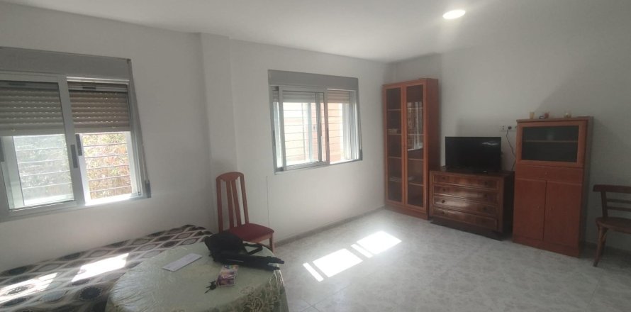 Квартира в Аликанте, Испания 2 спальни, 76м2 №183066