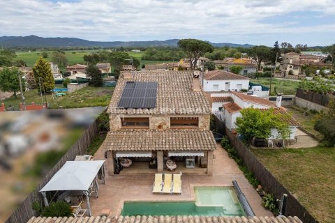 Willa w Santa Cristina d'Aro, Girona, Hiszpania 4 sypialnie, 280 mkw. nr 177052