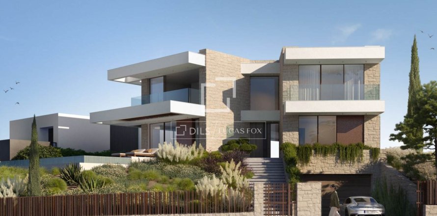 Villa in Teia, Barcelona, Spain 5 bedrooms, 642 sq.m. No. 150385