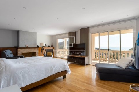 Villa for sale in Cabrils, Barcelona, Spain 5 bedrooms, 501 sq.m. No. 150388 - photo 6