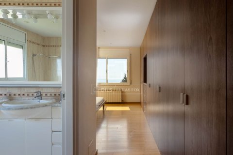 Villa for sale in Cabrils, Barcelona, Spain 5 bedrooms, 501 sq.m. No. 150388 - photo 29