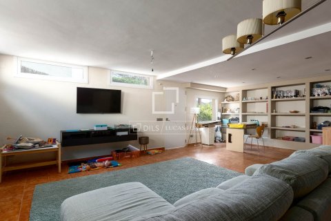 Villa for sale in Cabrils, Barcelona, Spain 5 bedrooms, 501 sq.m. No. 150388 - photo 24