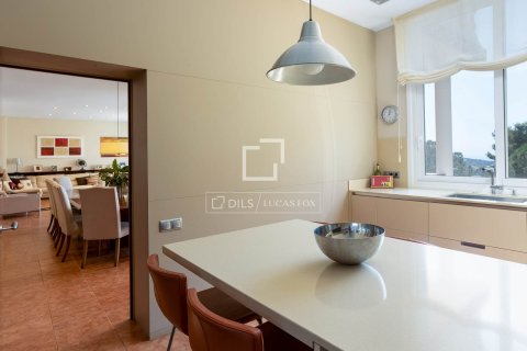 Villa for sale in Cabrils, Barcelona, Spain 5 bedrooms, 501 sq.m. No. 150388 - photo 19