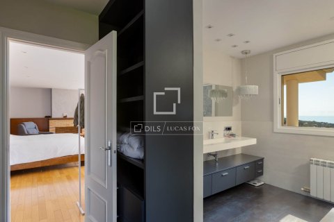 Villa for sale in Cabrils, Barcelona, Spain 5 bedrooms, 501 sq.m. No. 150388 - photo 11