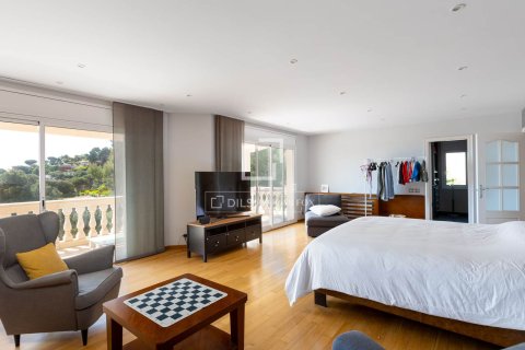 Villa for sale in Cabrils, Barcelona, Spain 5 bedrooms, 501 sq.m. No. 150388 - photo 7