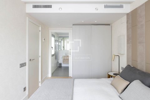 Penthouse à vendre à Barcelona, Espagne, 2 chambres, 77 m2 No. 150384 - photo 15