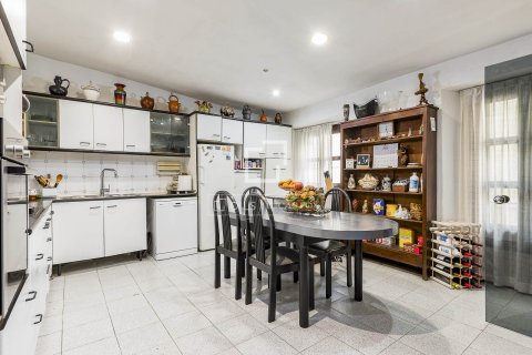 Apartment à vendre à Barcelona, Espagne, 3 chambres, 174 m2 No. 150389 - photo 14