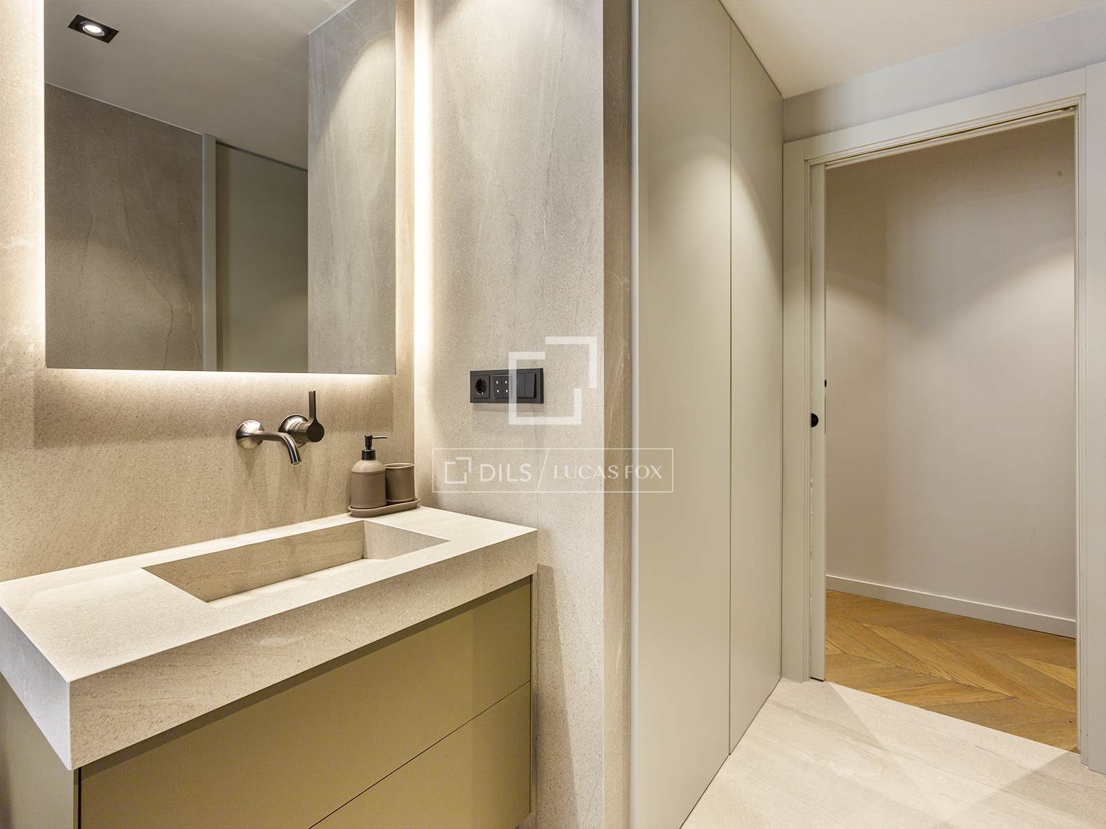Dzīvoklis Barcelona, Spānijā 2 istabas, 85 m2 Nr. 150387