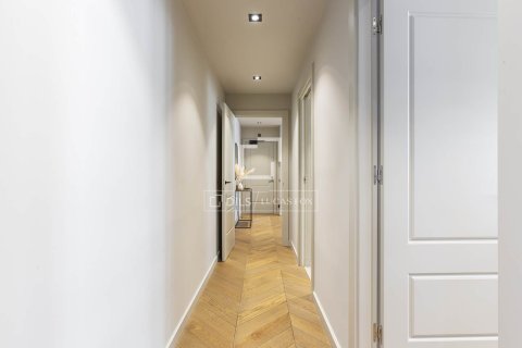 Apartment à vendre à Barcelona, Espagne, 2 chambres, 85 m2 No. 150387 - photo 17