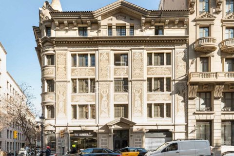 Apartment à vendre à Barcelona, Espagne, 2 chambres, 85 m2 No. 150387 - photo 6