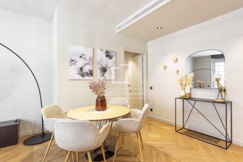 Apartment à vendre à Barcelona, Espagne, 2 chambres, 85 m2 No. 150387 - photo 8