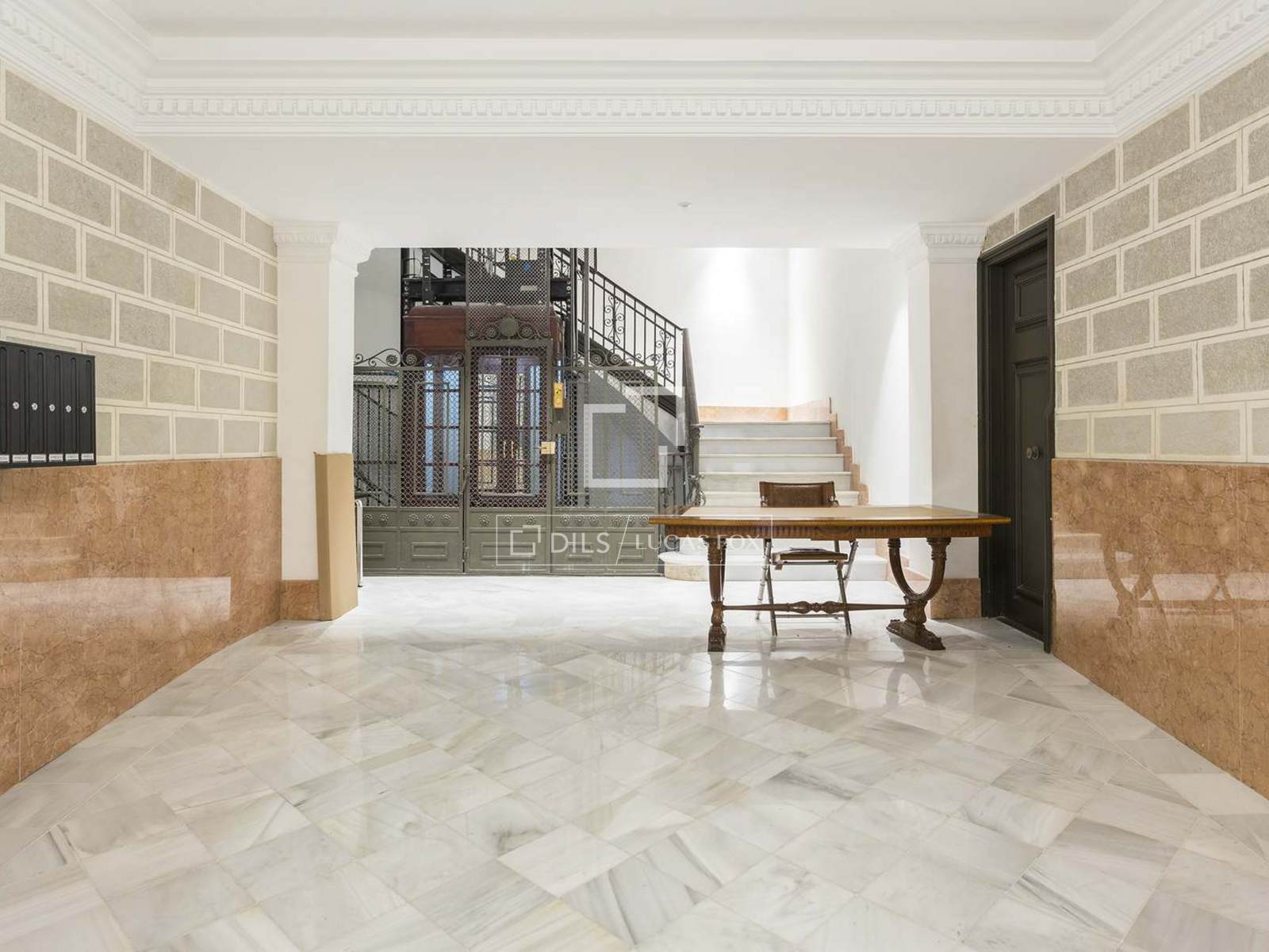 Dzīvoklis Barcelona, Spānijā 2 istabas, 85 m2 Nr. 150387