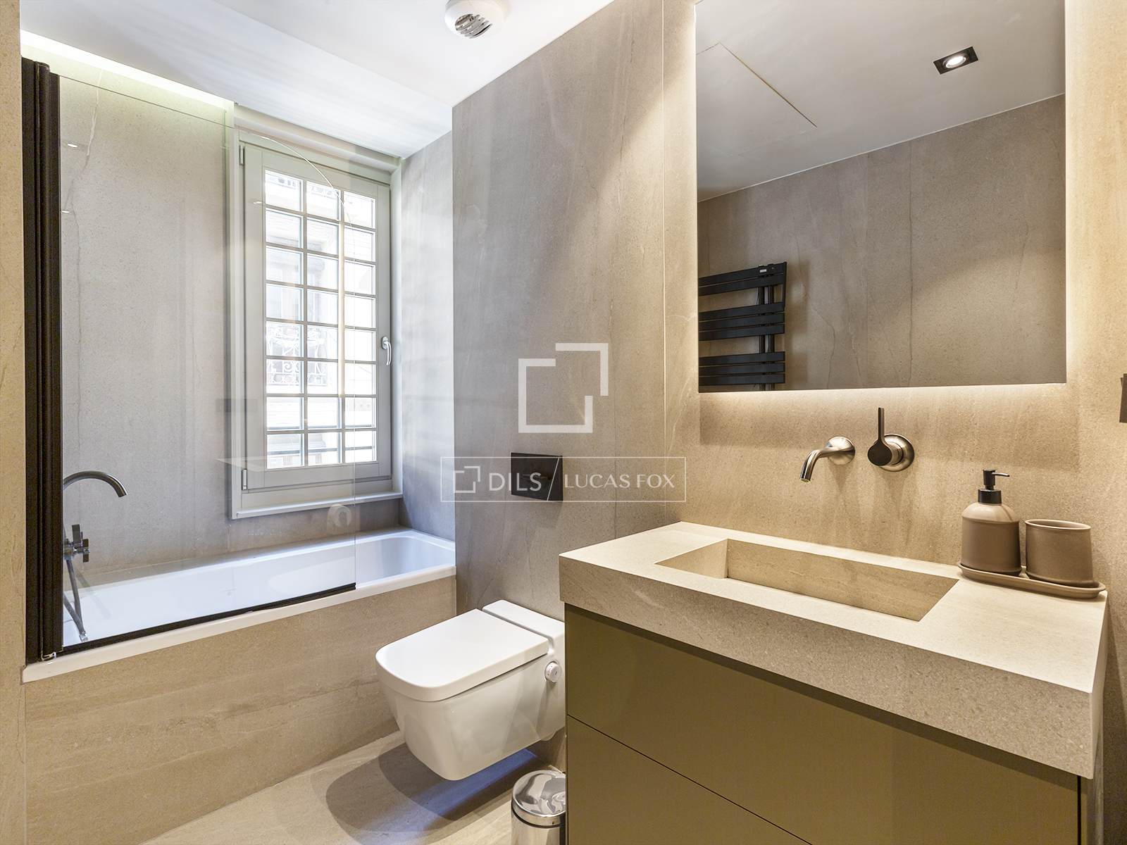 Dzīvoklis Barcelona, Spānijā 2 istabas, 85 m2 Nr. 150387