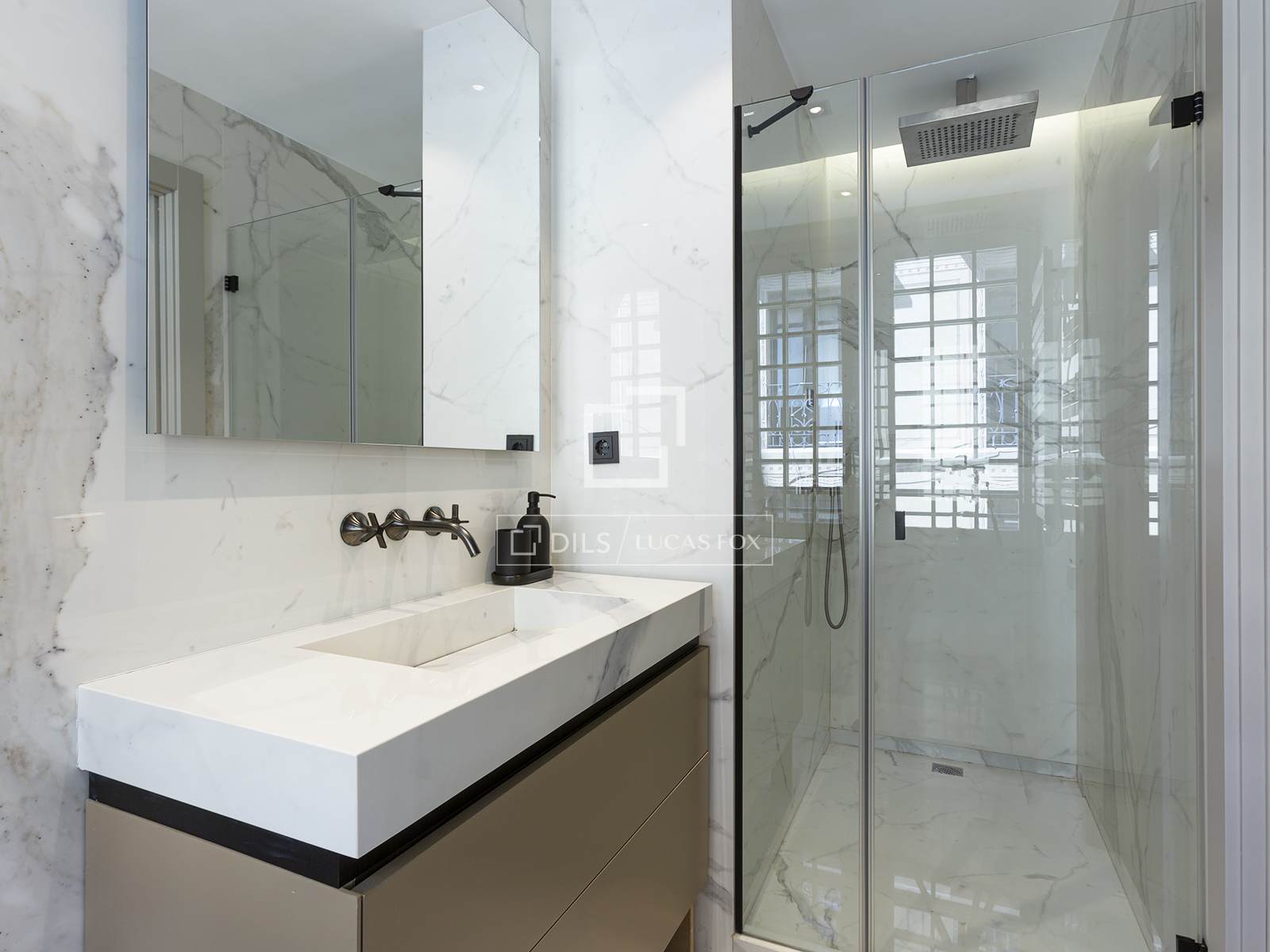 Dzīvoklis Barcelona, Spānijā 2 istabas, 85 m2 Nr. 150387