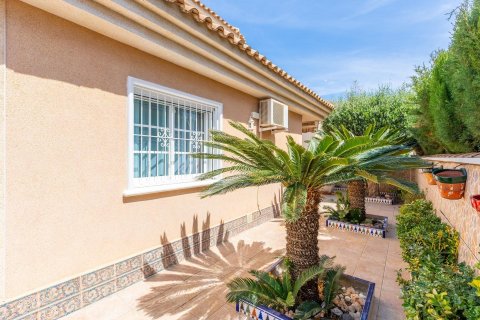 Townhouse zum Verkauf in Los Balcones, Alicante, Spanien 3 Schlafzimmer, 98 m2 Nr. 147425 - Foto 29