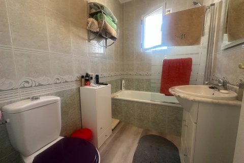 Kaupunkipientalo myytävänä Alicante, Espanja, 3 makuuhuonetta, 82 m2 No. 147424 - kuva 20