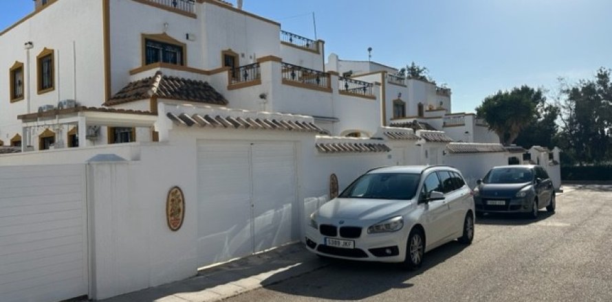 Kaupunkipientalo Alicante, Espanja 3 makuuhuonetta, 82 m2 No. 147424