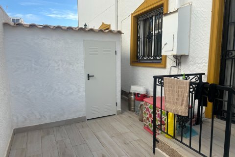Kaupunkipientalo myytävänä Alicante, Espanja, 3 makuuhuonetta, 82 m2 No. 147424 - kuva 4