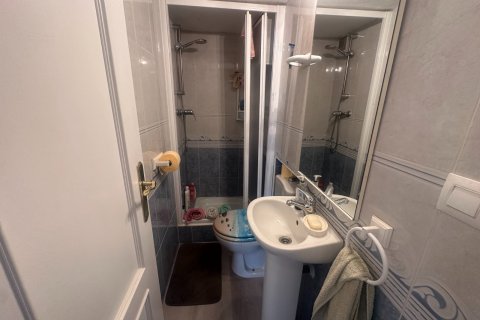 Kaupunkipientalo myytävänä Alicante, Espanja, 3 makuuhuonetta, 82 m2 No. 147424 - kuva 14