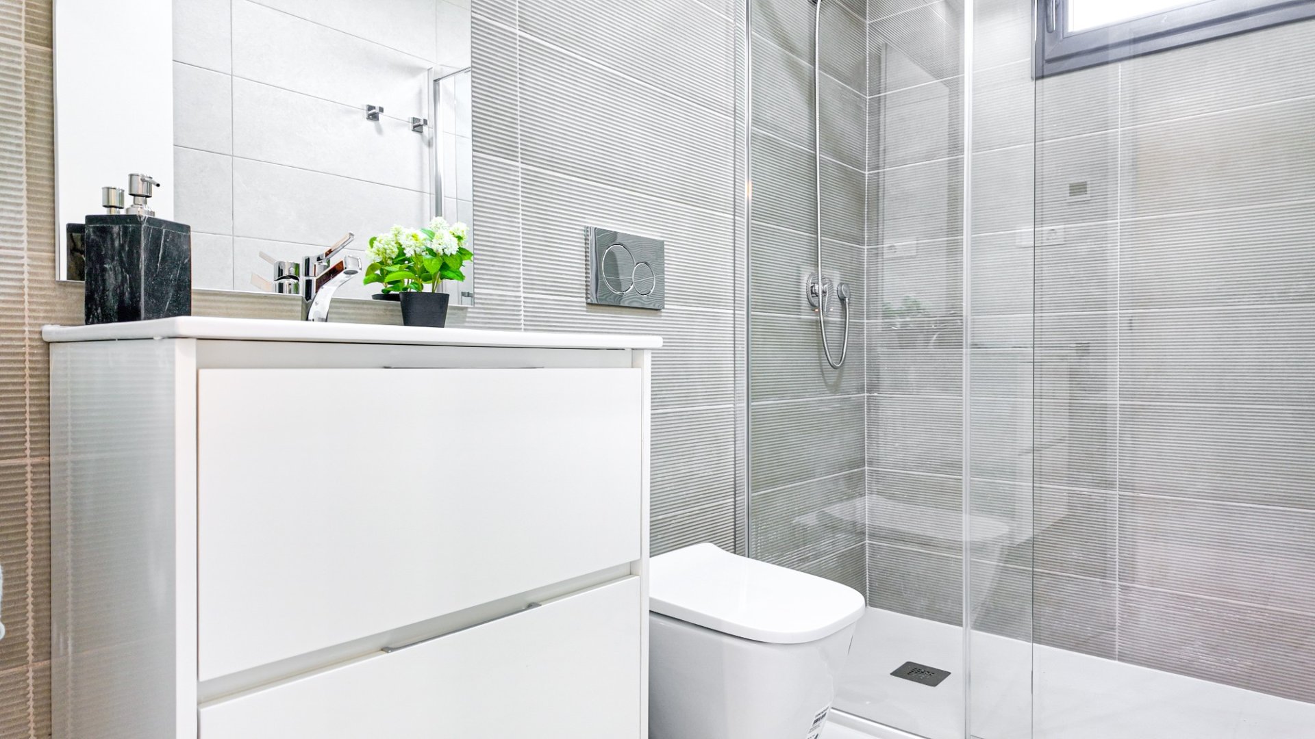 Apartament w Torrevieja, Alicante, Hiszpania 1 sypialnia, 86 mkw. nr 147421
