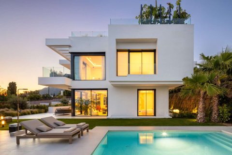 Villa for sale in Marbella, Malaga, Spain 8 bedrooms, 983.8 sq.m. No. 194664 - photo 3